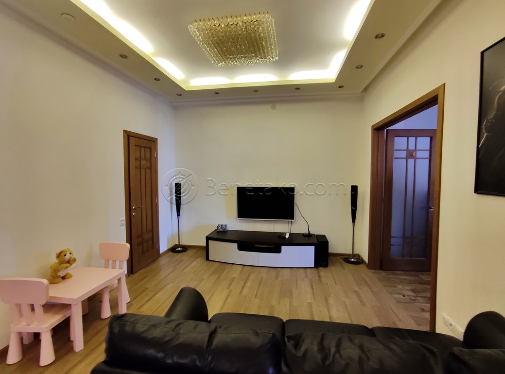 Продажа квартиры со свободной планировкой 90 м², Тенистая ул., 9/12