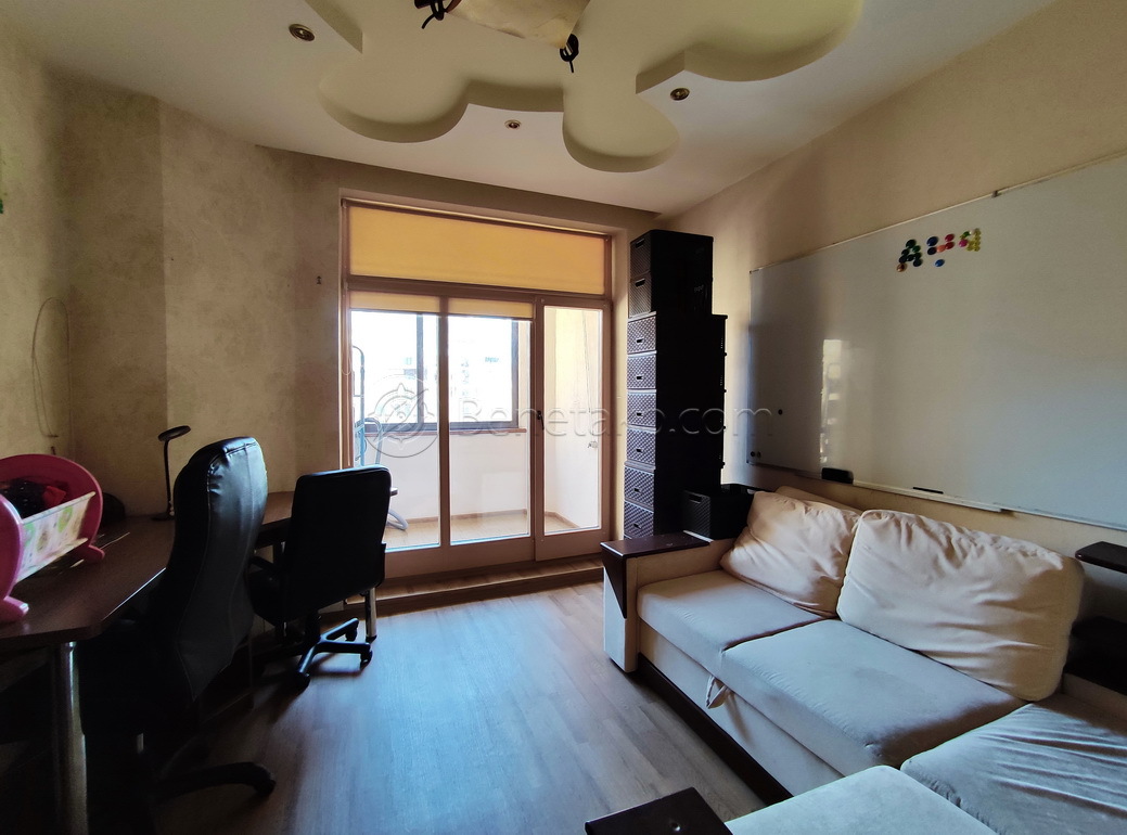 Продажа квартиры со свободной планировкой 90 м², Тенистая ул., 9/12