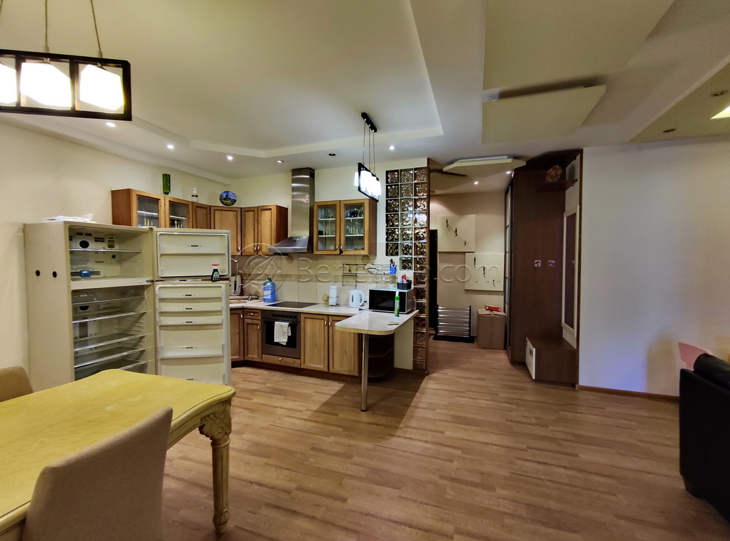 Продажа квартиры со свободной планировкой 90 м², Тенистая ул., 9/12