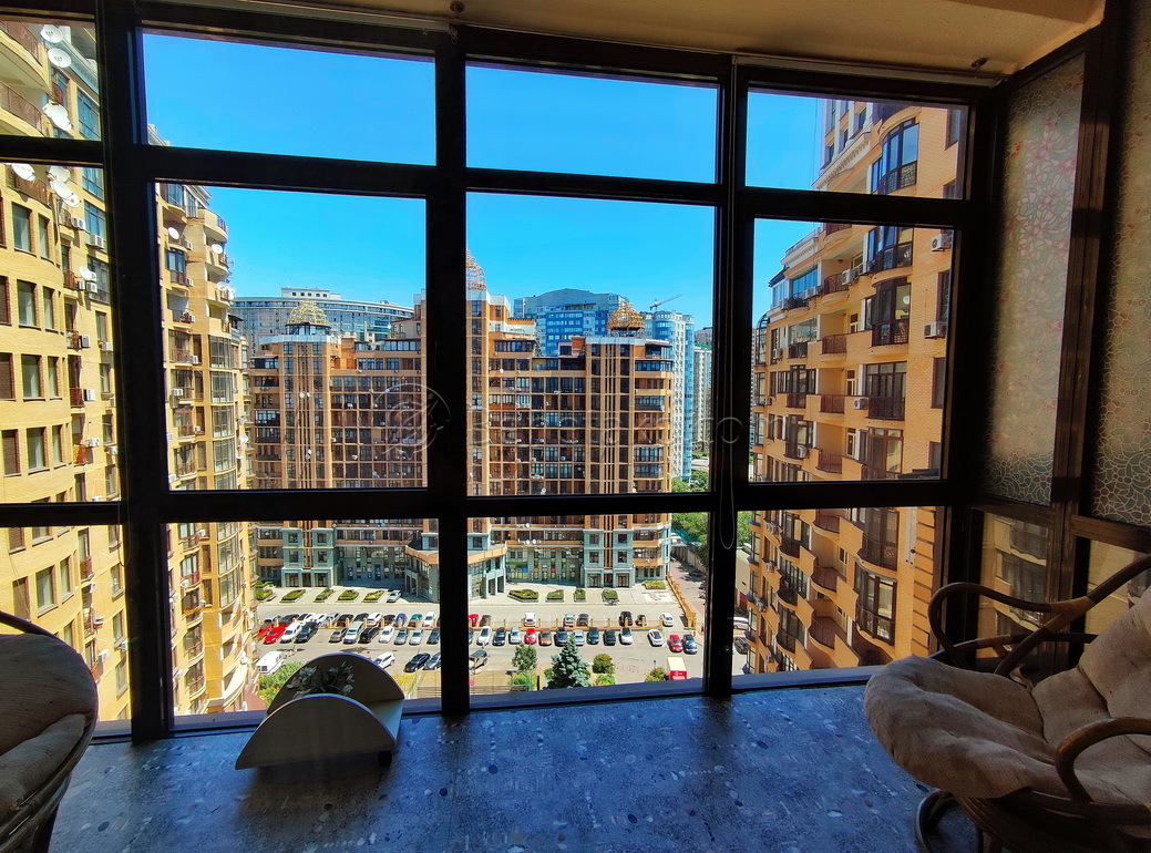 Продажа квартиры со свободной планировкой 90 м², Тенистая ул., 9/12