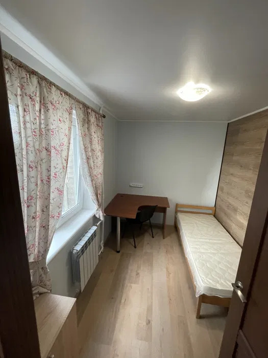 Аренда 3-комнатной квартиры 46 м², Краковская ул., 18