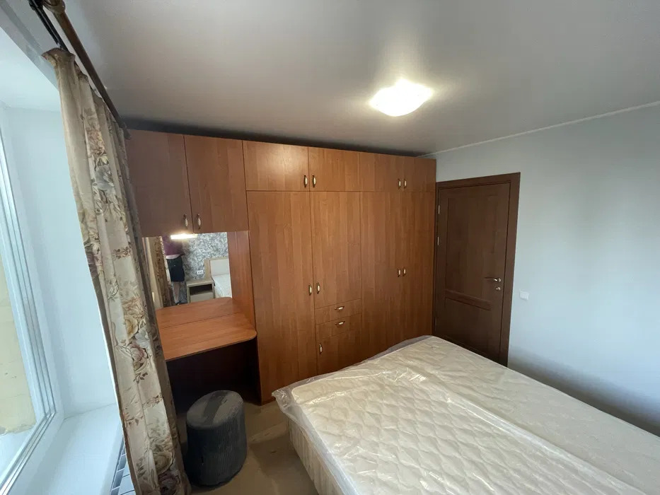 Аренда 3-комнатной квартиры 46 м², Краковская ул., 18