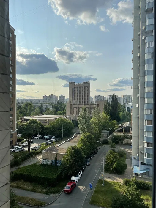Аренда 3-комнатной квартиры 46 м², Краковская ул., 18