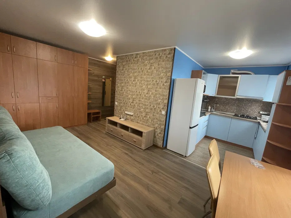 Аренда 3-комнатной квартиры 46 м², Краковская ул., 18