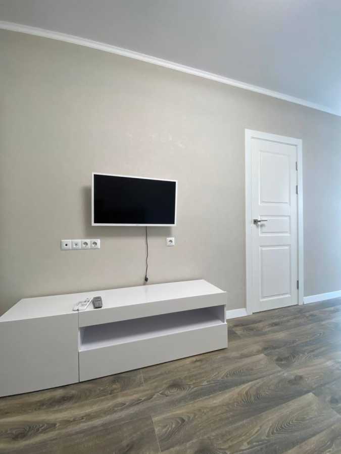 Продаж 1-кімнатної квартири 44 м², Глибочицька вул., 13