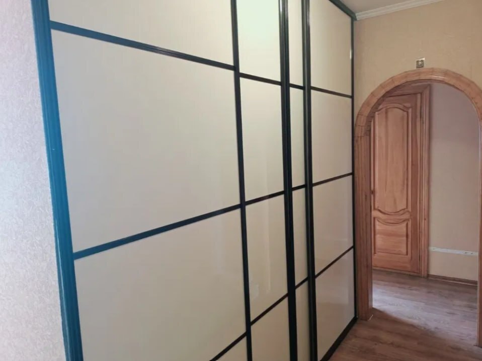 Продажа 3-комнатной квартиры 63.7 м², Интернационалистов ул.