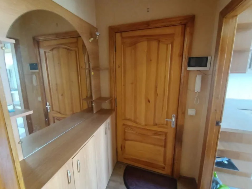 Продажа 3-комнатной квартиры 63.7 м², Интернационалистов ул.