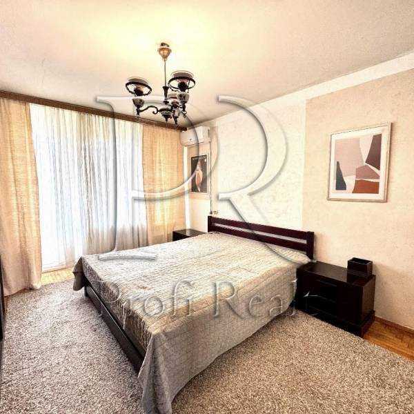 Продаж 3-кімнатної квартири 73 м², Симиренка вул., 14/9