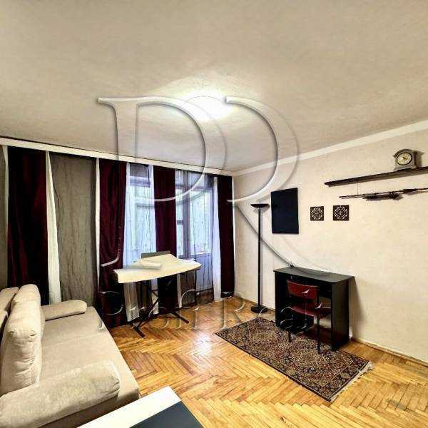 Продаж 3-кімнатної квартири 73 м², Симиренка вул., 14/9