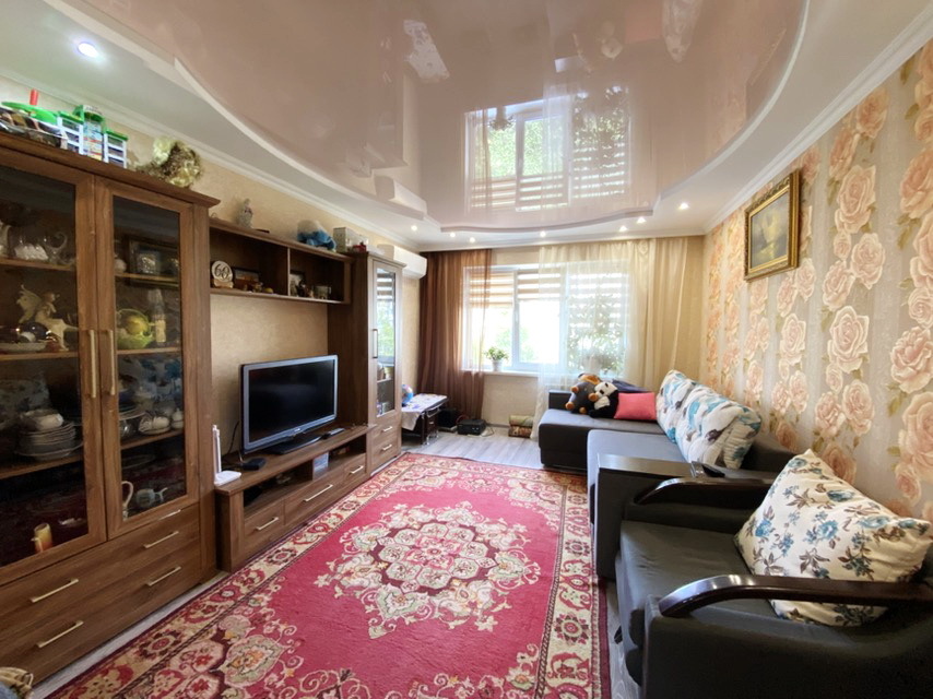 Продажа 2-комнатной квартиры 55 м², Лазурная ул.