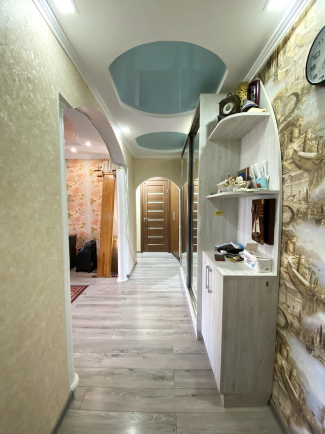 Продажа 2-комнатной квартиры 55 м², Лазурная ул.