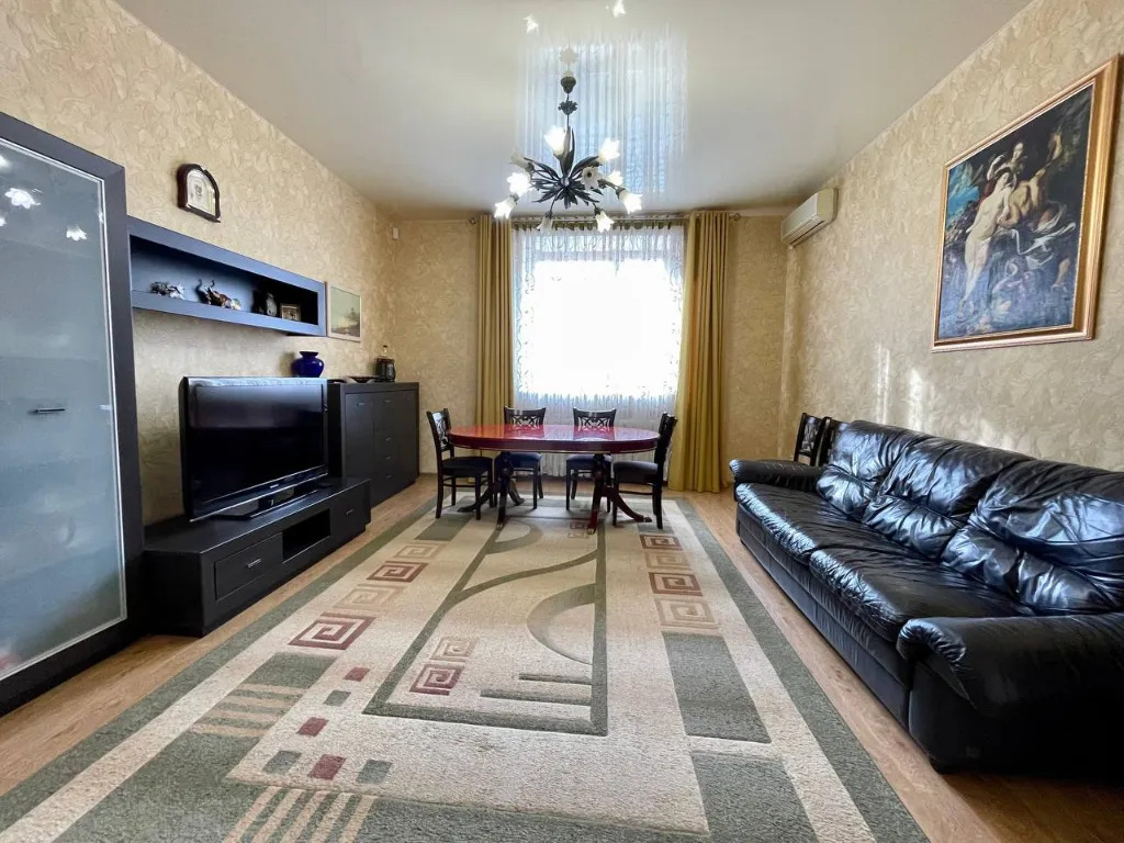 Аренда дома 280 м², Владимира Моссаковского ул., 30А