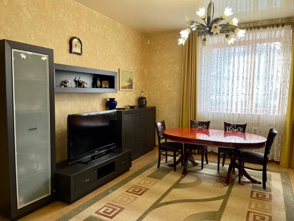Аренда дома 280 м², Владимира Моссаковского ул., 30А