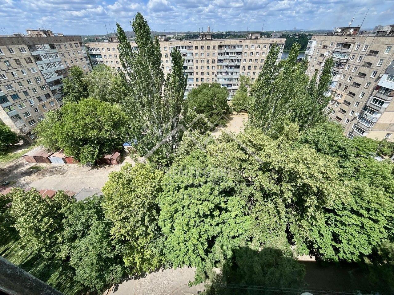 Продаж 3-кімнатної квартири 58 м², 4-й Сальський пров., Зарічний 25