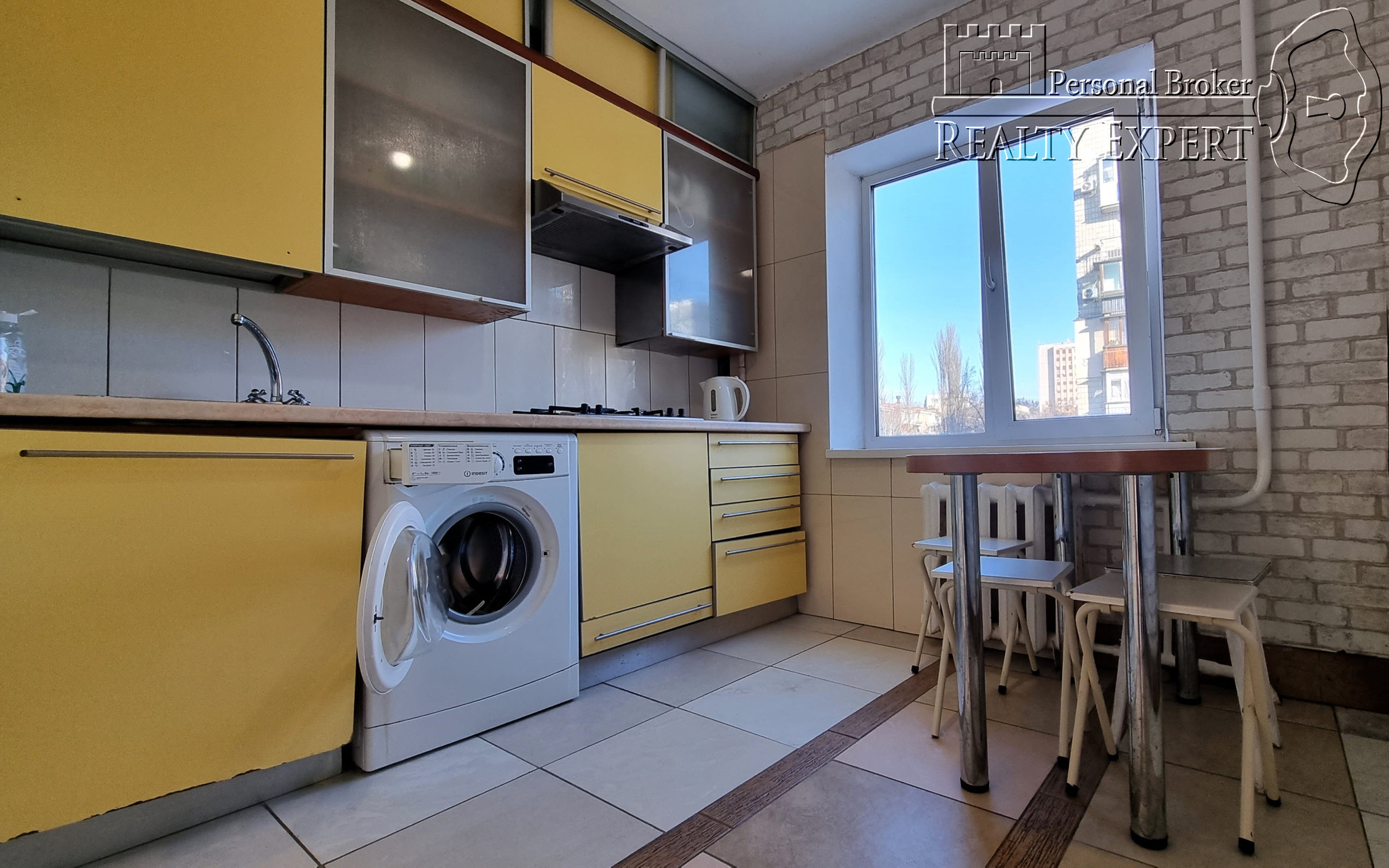 Продаж 2-кімнатної квартири 55 м², Віктора Ярмоли вул., 28-32