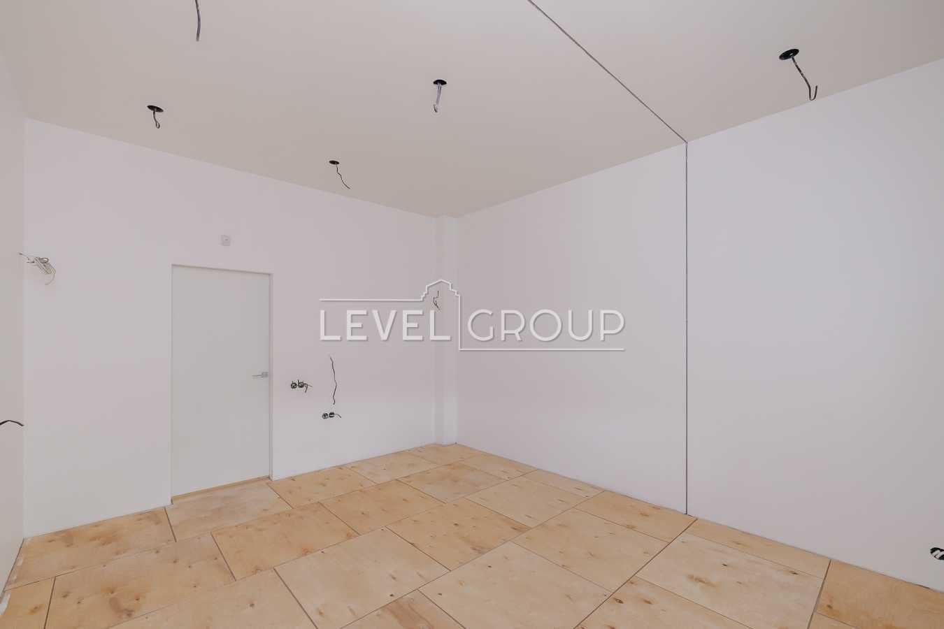 Продажа дома 350 м², Парниковая ул., 5