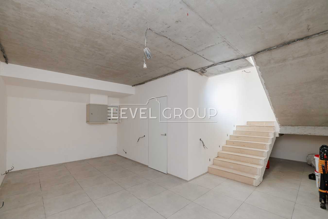 Продажа дома 350 м², Парниковая ул., 5