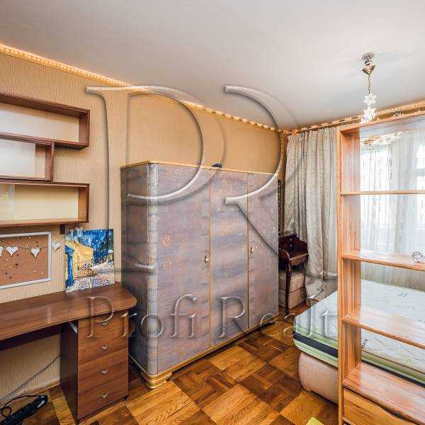 Продаж 3-кімнатної квартири 71 м², Григоровича-Барського вул., 7