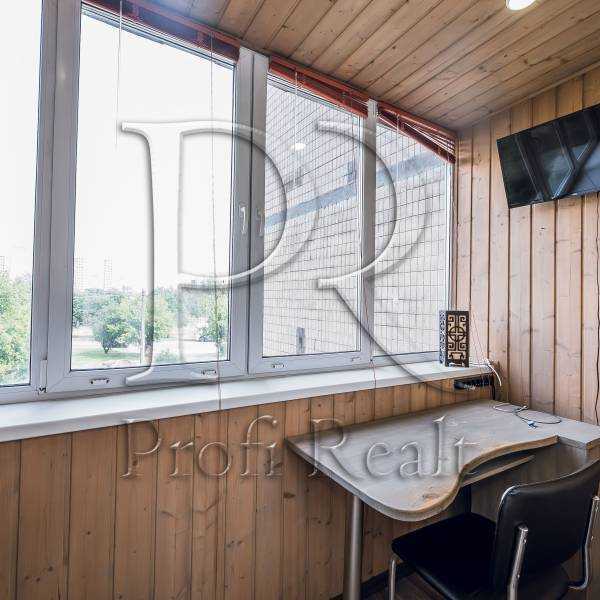 Продаж 3-кімнатної квартири 71 м², Григоровича-Барського вул., 7