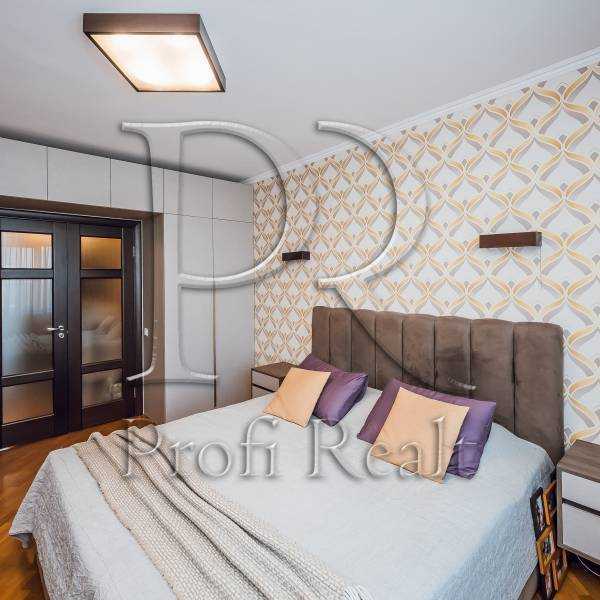 Продаж 2-кімнатної квартири 60 м², Миколи Матеюка вул., 5А