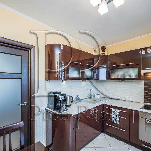 Продаж 2-кімнатної квартири 60 м², Миколи Матеюка вул., 5А