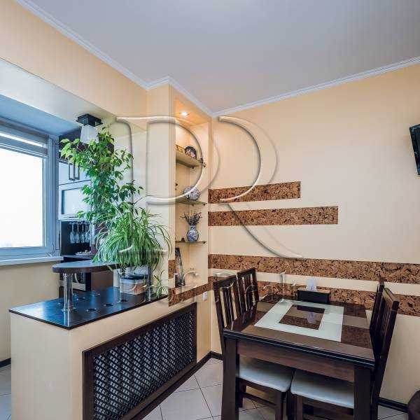 Продаж 2-кімнатної квартири 60 м², Миколи Матеюка вул., 5А