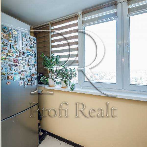 Продаж 2-кімнатної квартири 60 м², Миколи Матеюка вул., 5А