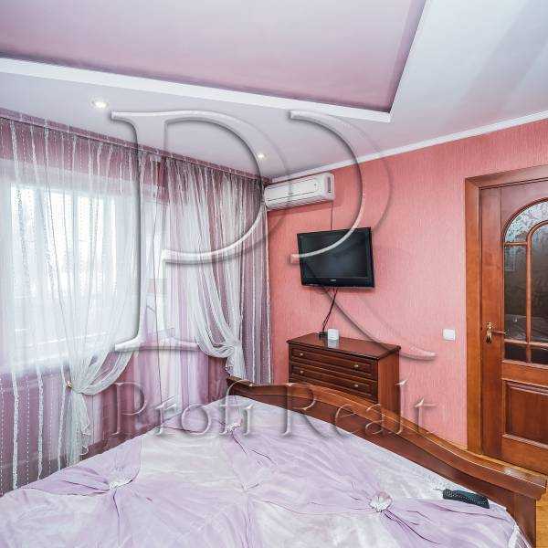 Продаж 3-кімнатної квартири 80 м², Миколи Василенка вул., 14Г