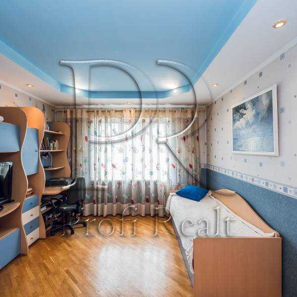 Продаж 3-кімнатної квартири 80 м², Миколи Василенка вул., 14Г