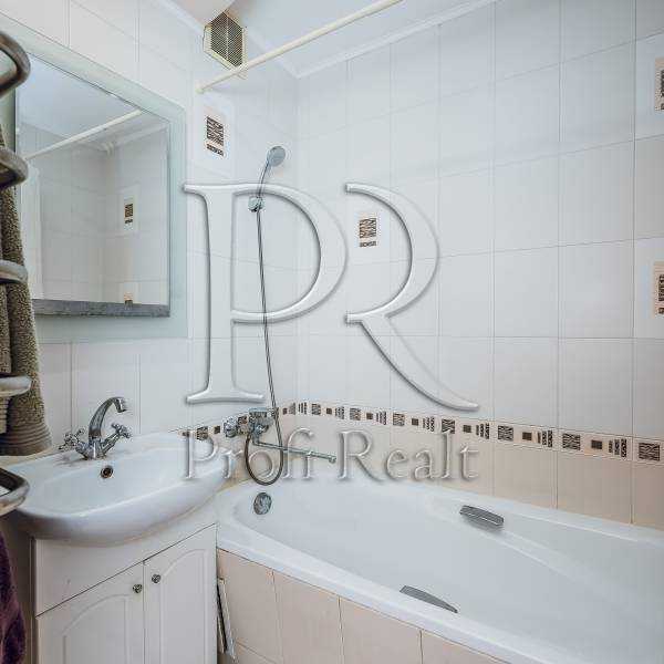 Продаж 3-кімнатної квартири 80 м², Миколи Василенка вул., 14Г