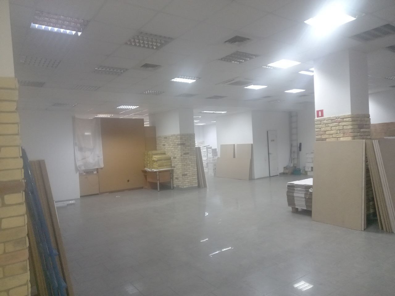 Аренда коммерции 484 м², Александра Поля просп., 59