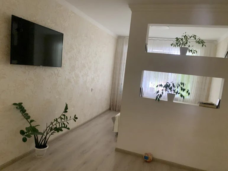 Продаж 1-кімнатної квартири 37 м², Металургів вул.