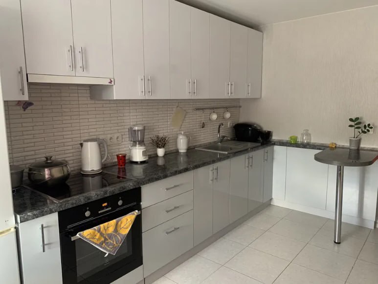 Продаж 1-кімнатної квартири 37 м², Металургів вул.