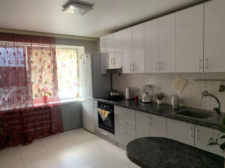 Продаж 1-кімнатної квартири 37 м², Металургів вул.