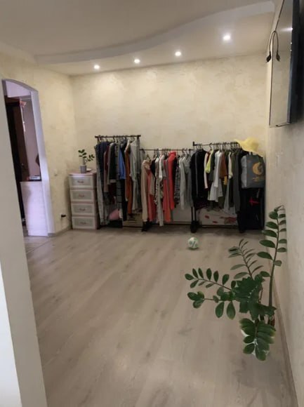 Продаж 1-кімнатної квартири 37 м², Металургів вул.