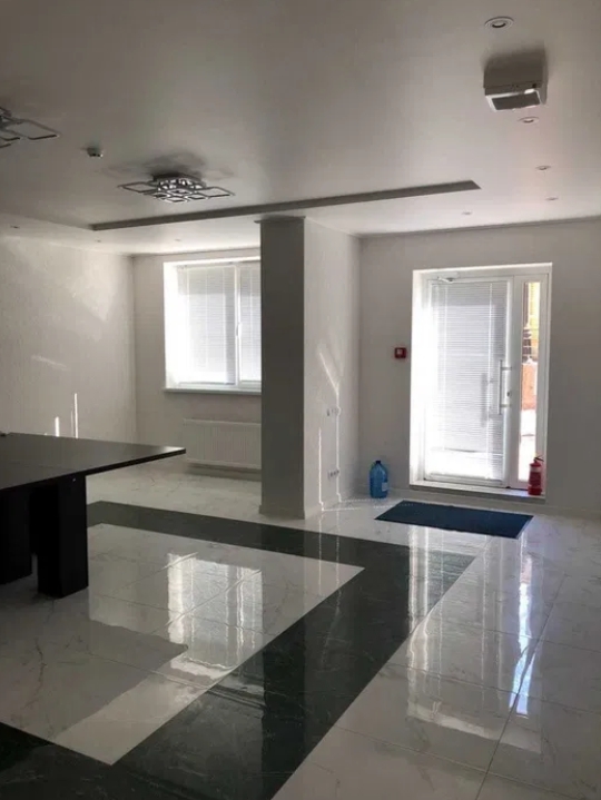 Аренда помещения свободного назначения 40 м², Генуэзская ул.
