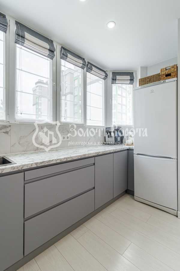 Продаж 1-кімнатної квартири 37 м², Весняний пров., 2