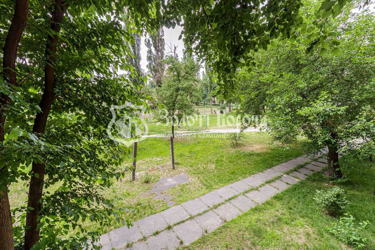 Продаж 2-кімнатної квартири 47 м², Ореста Субтельного вул., Левицького, 8