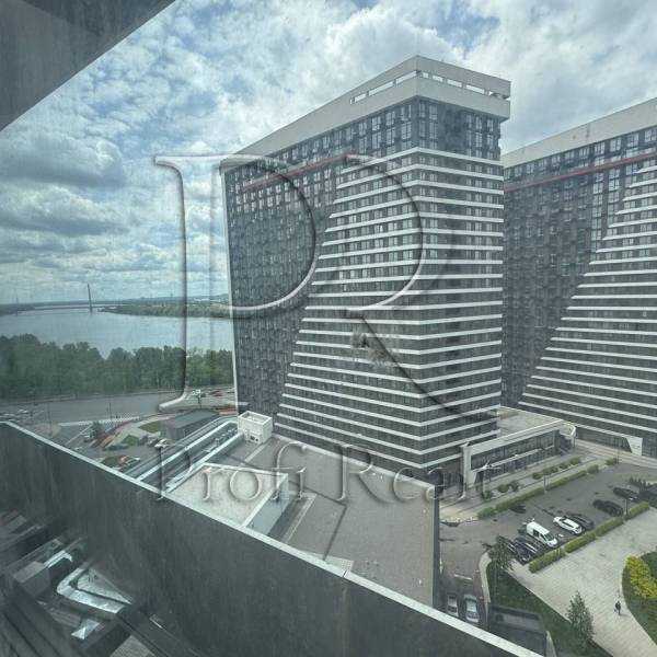 Продаж 2-кімнатної квартири 75 м², Причальна вул., 14