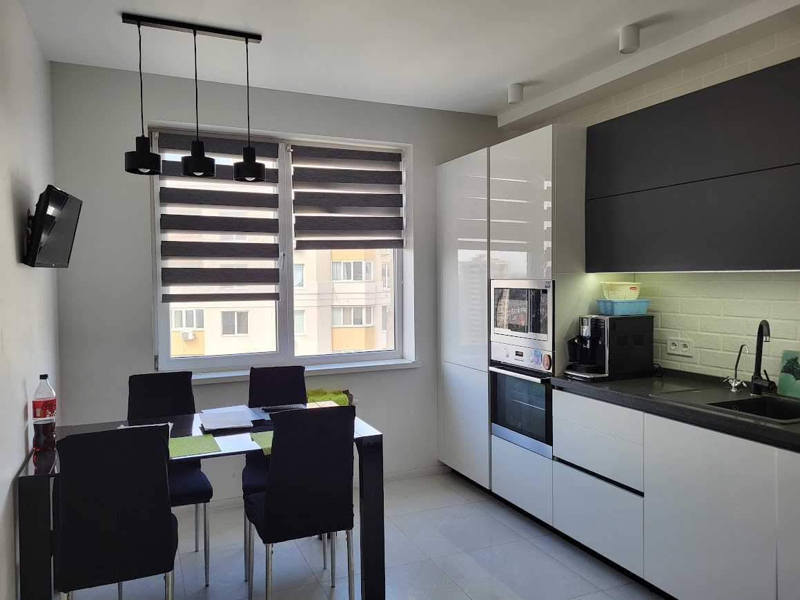 Продаж 2-кімнатної квартири 69 м², Київська вул., 243А