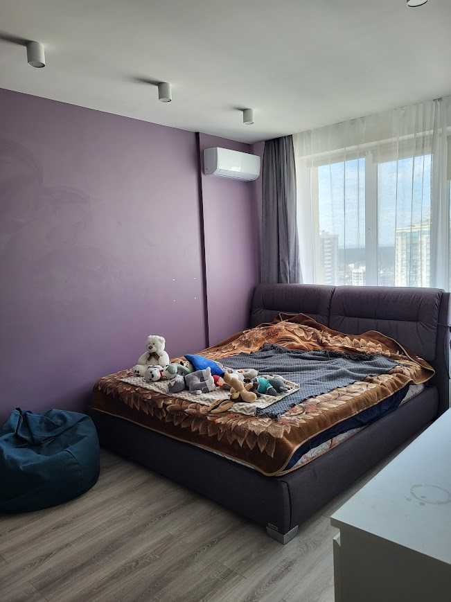 Продаж 2-кімнатної квартири 69 м², Київська вул., 243А