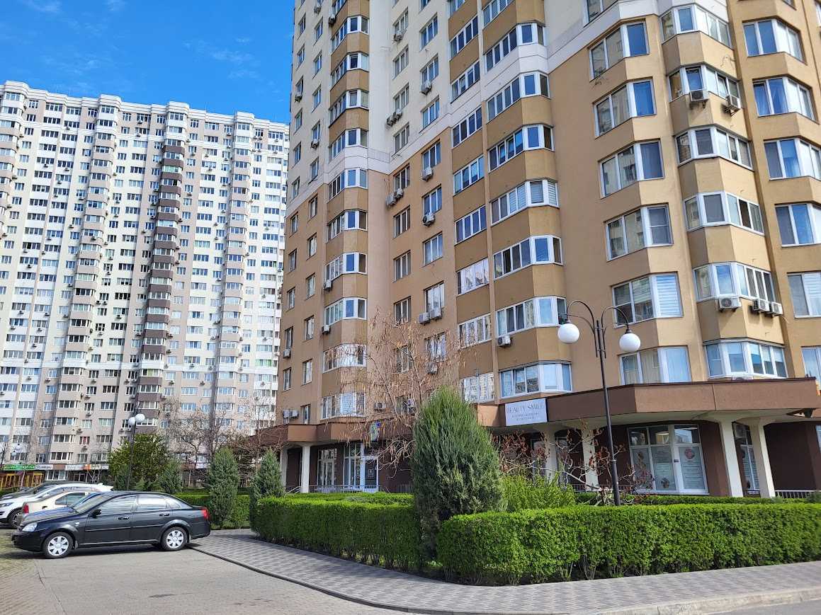 Продаж 2-кімнатної квартири 69 м², Київська вул., 243А