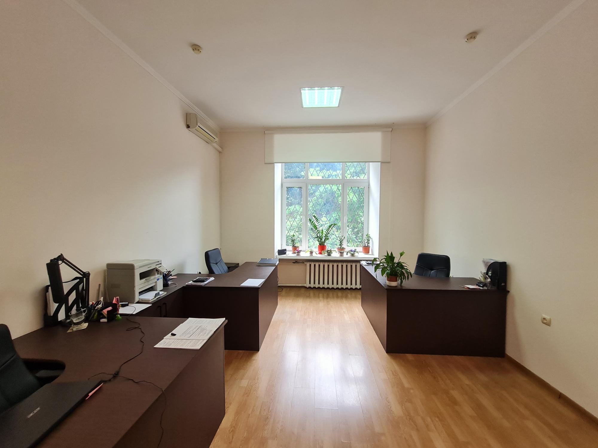 Аренда офиса 21.8 м², Крещатик ул., 7/11