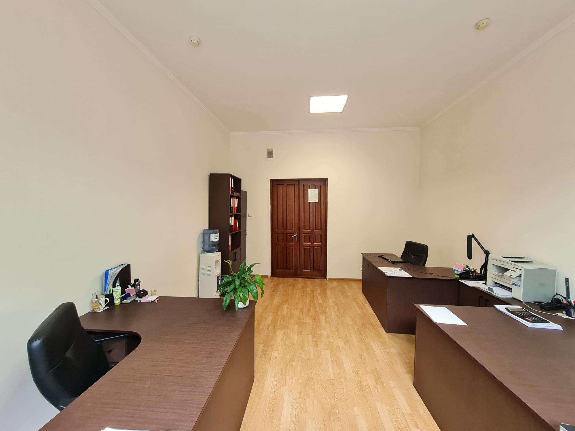 Аренда офиса 21.8 м², Крещатик ул., 7/11