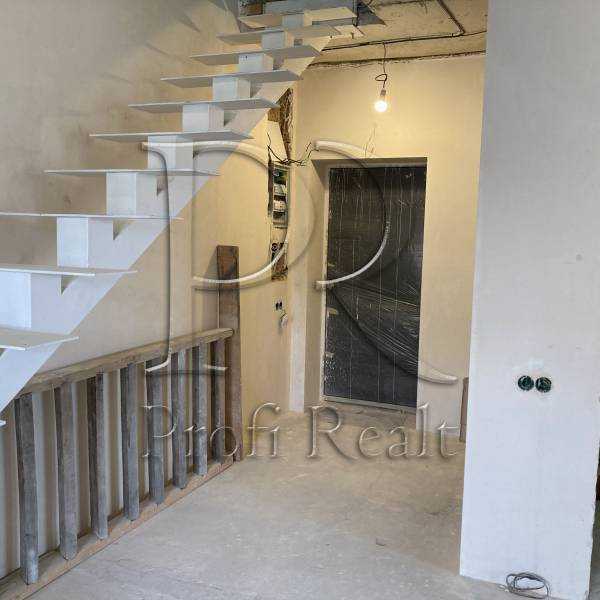Продажа 3-комнатной квартиры 131 м², Тарасовская ул., 9