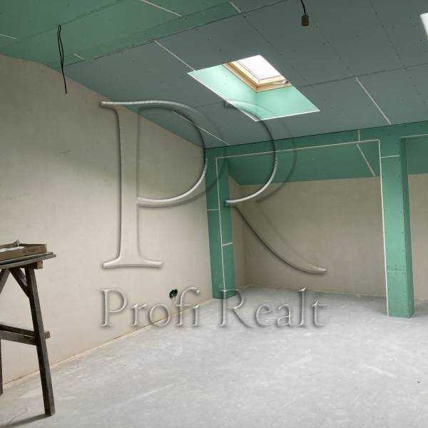 Продажа 3-комнатной квартиры 131 м², Тарасовская ул., 9