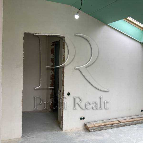 Продажа 3-комнатной квартиры 131 м², Тарасовская ул., 9
