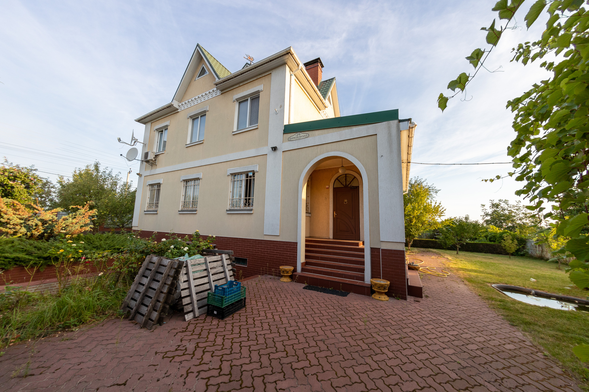 Продаж будинку 240 м², Іванково, Бориспільська вул.