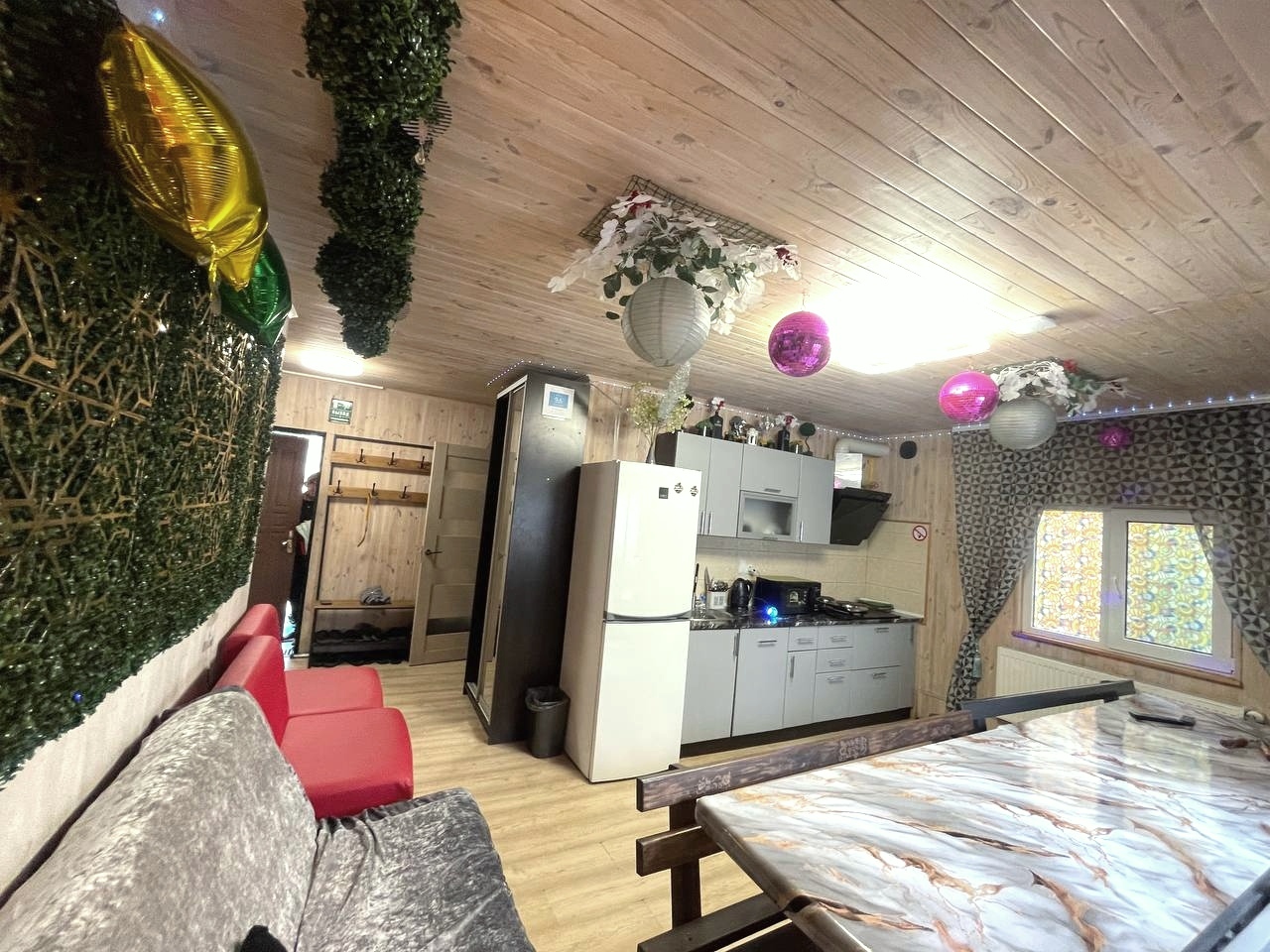 Дом посуточно 110 м², 51-я Садовая ул.