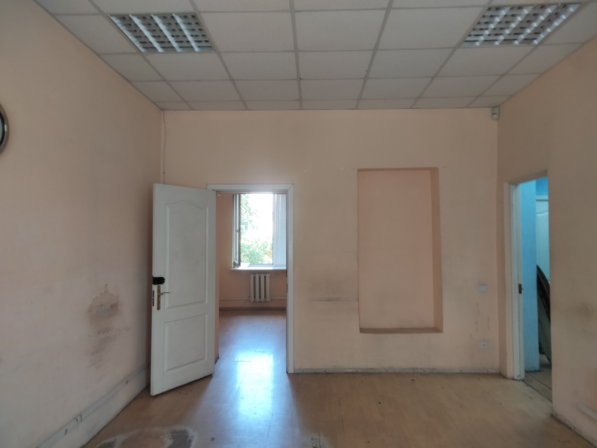 Продаж 3-кімнатної квартири 62.3 м², Привокзальна вул., 3